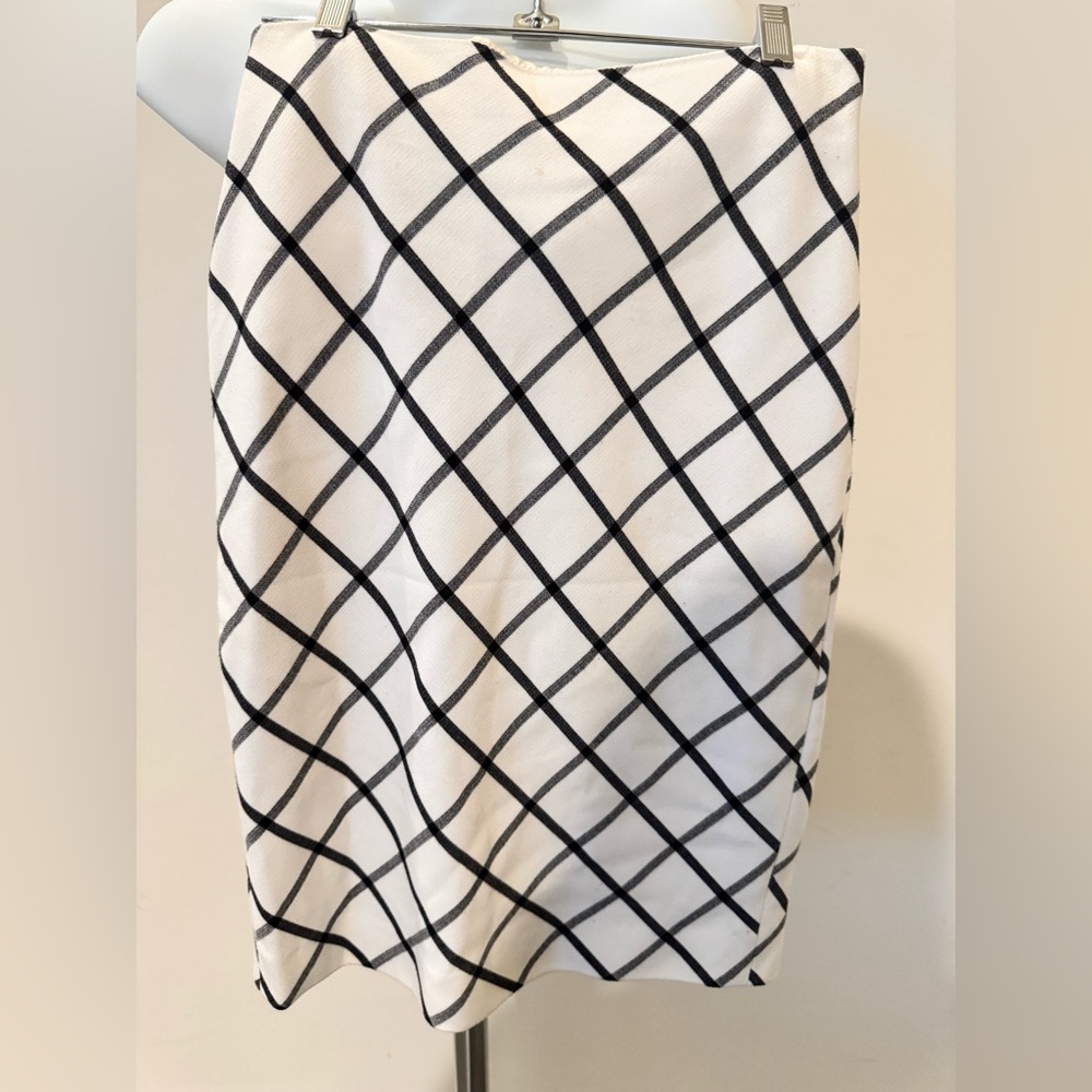 Olivia Pope Scandal pencil skirt. Fully lined, quality material.